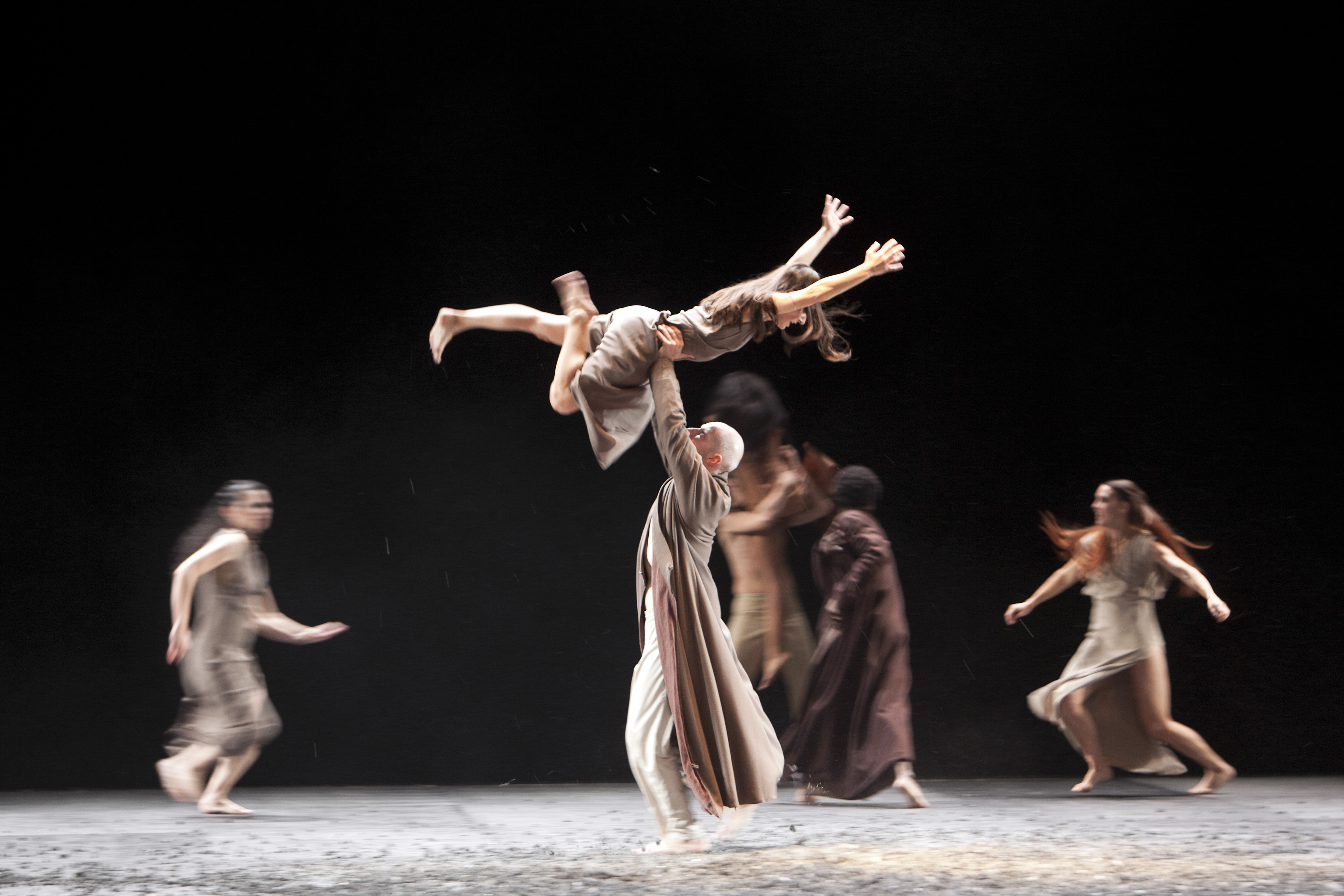 Sasha Waltz Sacre du Printemps Saatsoper Berlin