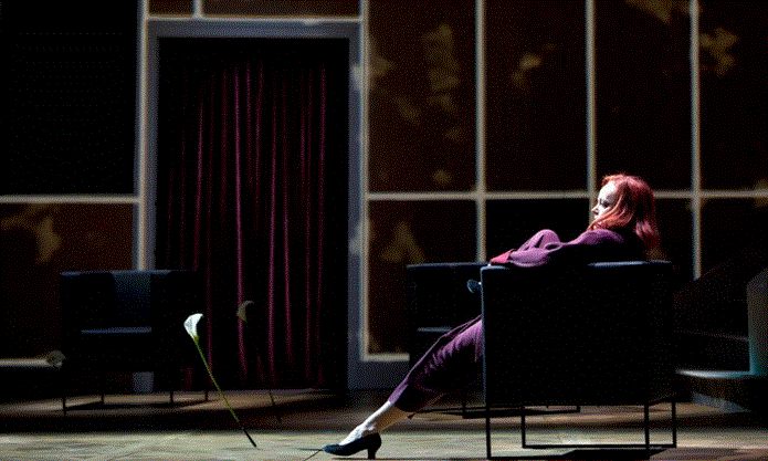 Die Sache Makropulos Evelyn Herlitzius Deutsche Oper Berlin