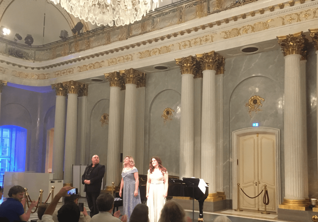 Natalia Skrycka, Evelin Novak Staatsoper Berlin Lieder Dvořák Reger Brahms Duette