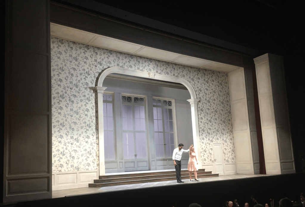 Sara Jakubia, Jonathan Tetelman