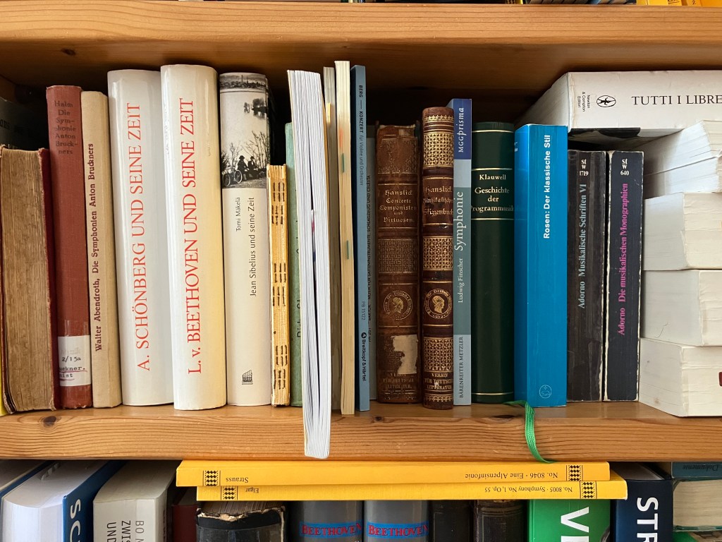 Gruppenbild mit Adorno und Hanslick